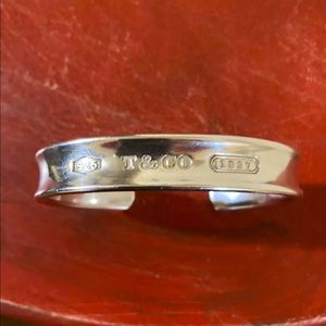 Tiffany & co cuff bracelet- great condition
